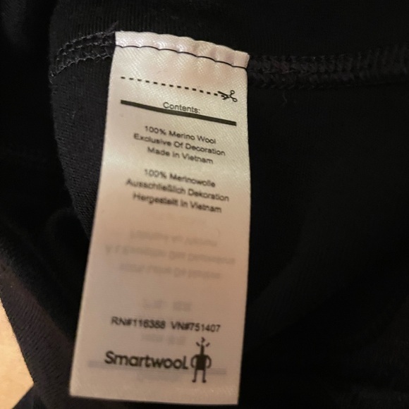 Smartwool Women’s Base Layer Leggings, size Medium - Picture 5 of 7